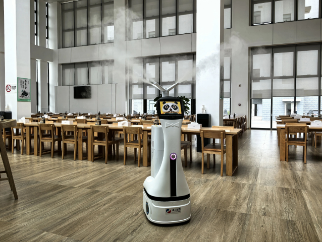 Jingbao disinfecting robot——Guarding every meal of employees of “Zhengzhou State Grid”.