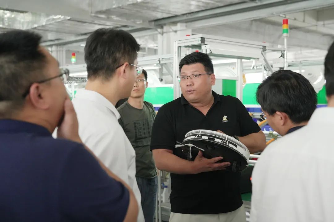 Pemeriksaan kerajaan |Delegasi pelaburan Hebi City dan pemimpin Jingdong memeriksa projek robot tenggiling